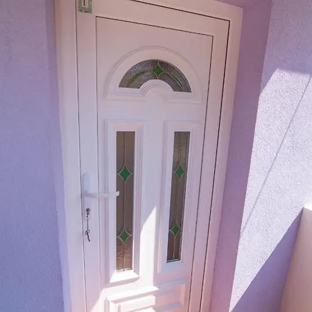 Apartment Ivana C6 *