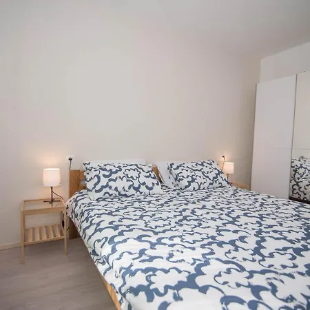 Ivana C6 Apartment *
